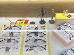 -视野联行眼镜·蔡司·控优点授权(长白万象汇店)