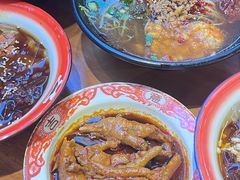 -爆炸头阿姨小四川正宗川味小吃(无任何分店)