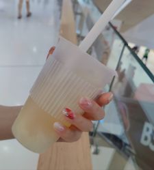 -悦指间美甲美睫