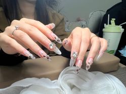 -槿里日式美甲工作室