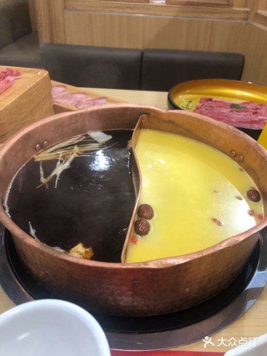 酙味野菜村·和牛寿喜烧放题自助(恒隆广场店)寿喜锅图片