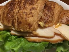 -星巴克臻选(周浦万达店)
