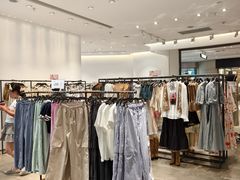 -URBAN REVIVO(上海中庚漫游城店)