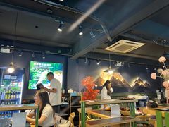 -鹿鸣山草本茶香火锅(园西路店)