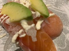 三文鱼牛油果五贯寿司-合点寿司(美罗城店)