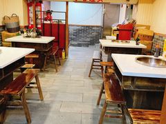 大堂-洞子老火锅(青年路店)