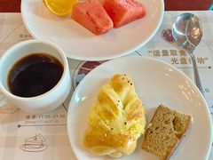 -荣誉国际酒店-云顶旋转餐厅