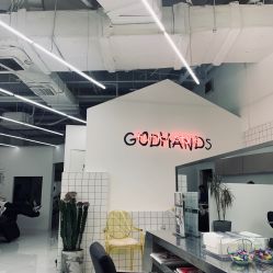 -Godhands美发设计沙龙