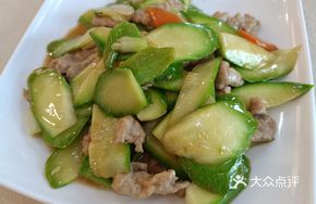 Stir-Fried Cucumber with Pork Slices