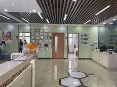 -茂菊口腔连锁(浦东南路店)