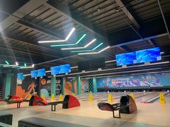 -极限PLAY运动娱乐新世界·团建派对潮玩休闲馆·室内蹦极高空游乐园