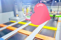 -蹦贝运动中心·蹦床·攀岩·闯关(龙岗店)