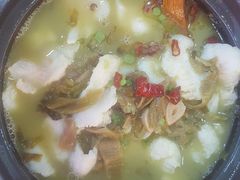 -周鱼小馆石锅酸菜鱼(活力汇店)