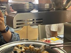 -围炉肉舍•炭烤活鳗•丹东海鲜烤肉(步行街店)