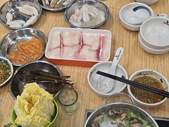 -杨老板·海鲜集市火锅·鲜切牛肉(中防万宝店)