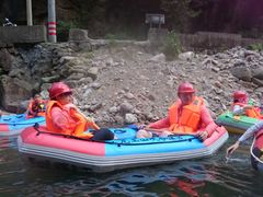 -安吉龙王山峡谷漂流