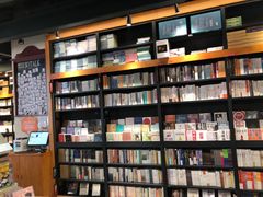 -西西弗书店&矢量咖啡(凯德晶萃广场店)