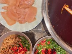 -肖肖酸萝卜鱼火锅(总店)
