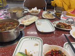 -四囍码头海鲜烧烤自助火锅(外滩南京东路悦荟广场店)