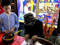 -三亚火车头万人海鲜广场