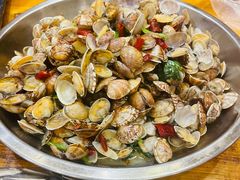 炒蛤蜊-老东镇啤酒屋海鲜加工·蒸汽海鲜·海鲜烧烤(台东店)