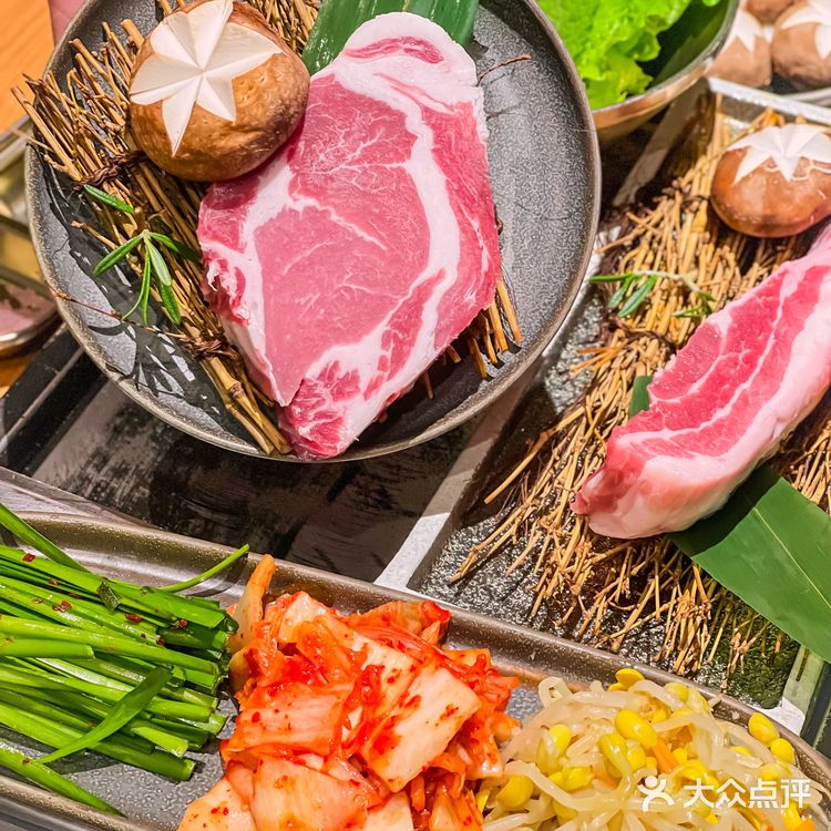 深夜食堂的韩国烤肉，冰面配烤肉也太赞了吧