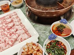 -楼外楼大刀肉传统火锅(西安大路店)