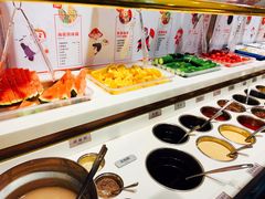 自助调料区-海底捞火锅鲜切牛肉主题店(长寿路店)