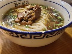 -矮子粉店1985·长沙米粉(湘春路店)