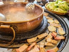 -阿山卓·野生菌火锅·纳西火塘烤肉