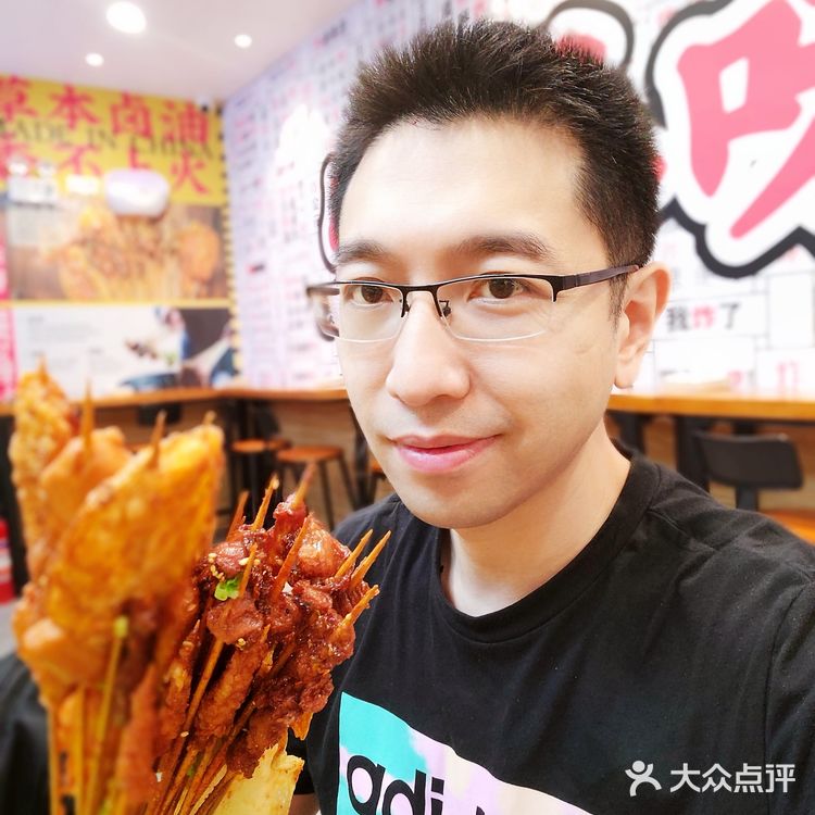 好吃不贵的国潮炸串!黄金大里脊带你回味小时候的味道!