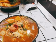 -肥汁米蘭香港米线(长宁来福士店)