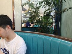 -小红鲸·海鲜餐厅(轸大路店)