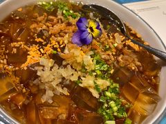 青岛凉粉-海派美食·家宴海鲜青岛菜·石锅鲽鱼头(东方城店)
