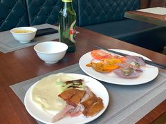 -南郊宾馆·风味自助餐厅·山东十六地市特色菜