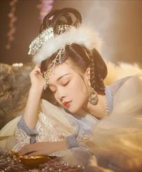 -盘子女人坊古装写真摄影(厦门总店)