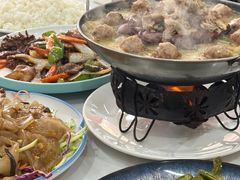 -一口猪海鲜浑锅·东北家常菜