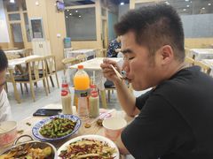 -江城燕子大排档(江汉路步行街店)