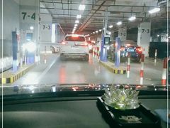 -大宁国际商业广场-地下停车库