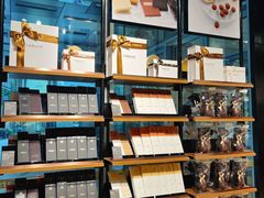 -Laderach 莱德拉(上海环贸iapm店)