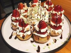 草莓忌廉华夫饼-BE BRIGHT KITCHEN(正佳广场店)