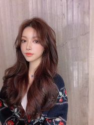 -MODEL'S HAIR
