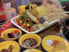 -签多多串串香火锅