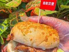 -必胜客(WOW中心城店)