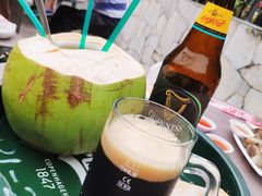 -东海岸人工湖美食村