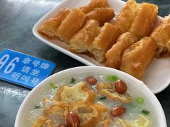 艇仔粥-穗银肠粉店(东川路店)