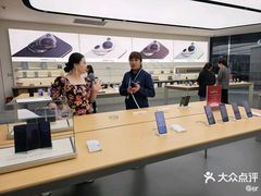 -华为授权体验店(中山公园来福士)