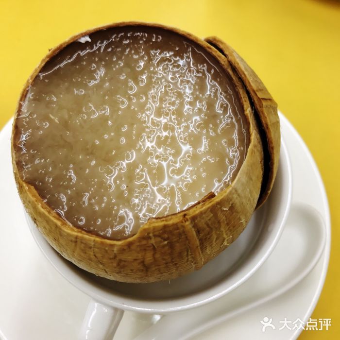 义福巷鱼翅燕窝椰汁炖白燕窝图片