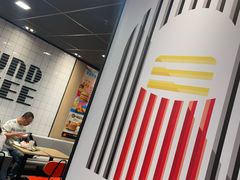 -麦当劳(轻轨曹杨路店)
