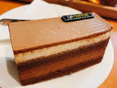 -西西弗书店&矢量咖啡(凯德晶萃广场店)